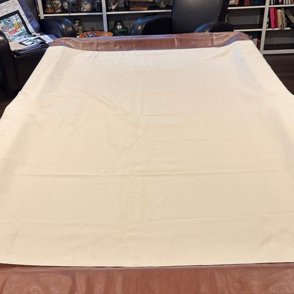 Large Cream Textured Tablecloth